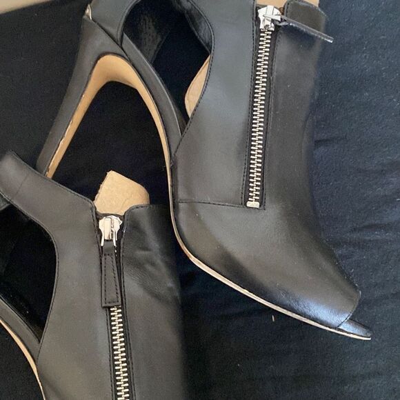 Michael Kors Clara Women's Black Peep Toe Side Zip Stiletto Boots Size 9 - Picture 10 of 11